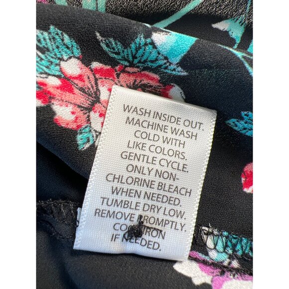 NWT Candies Women's Size M Black Floral Blouse Tab Sleeves Lace Shoulder Insert - Picture 11 of 11